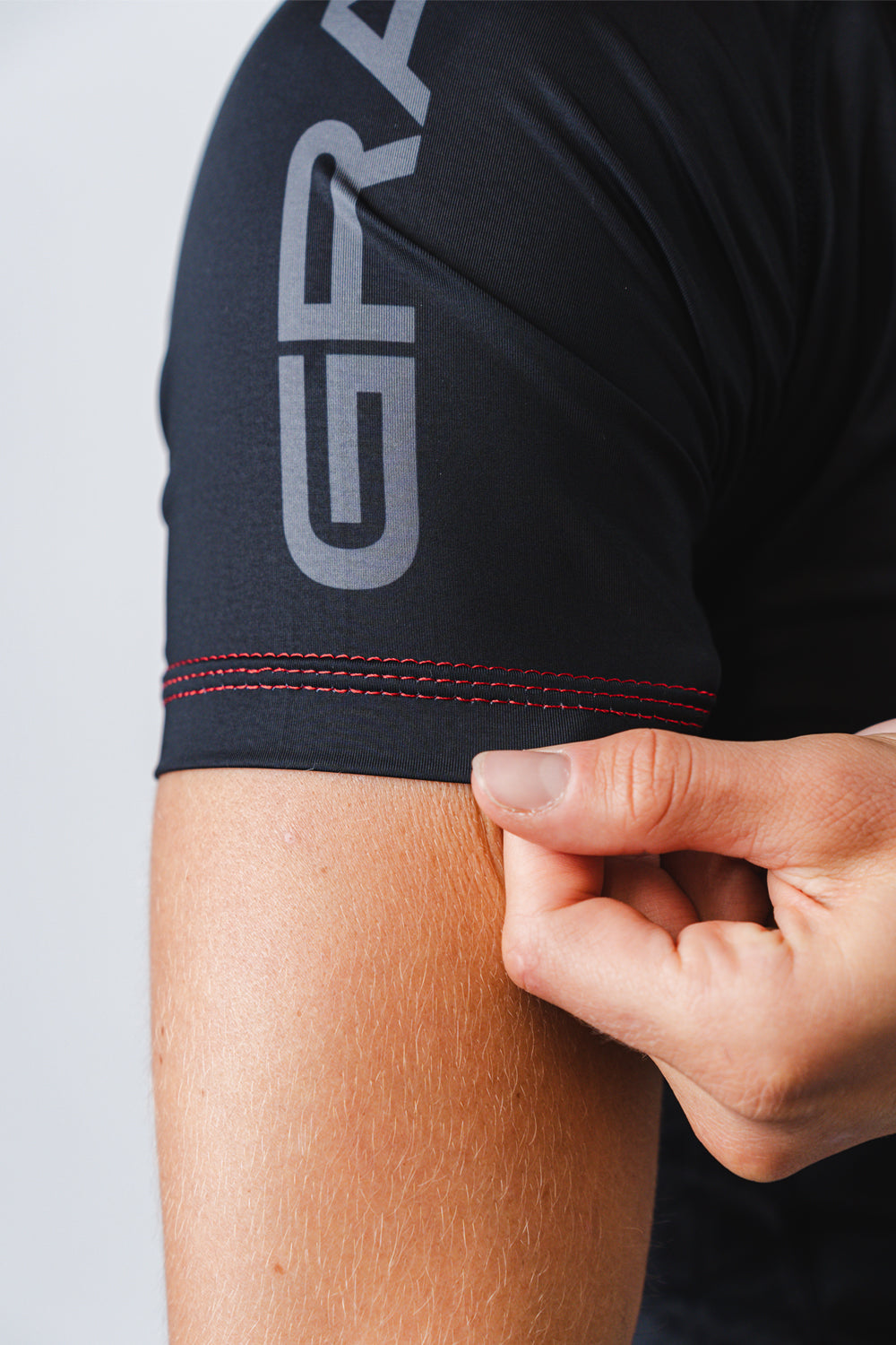Rashguard Ranqueada GB Essentials Feminina- Preta