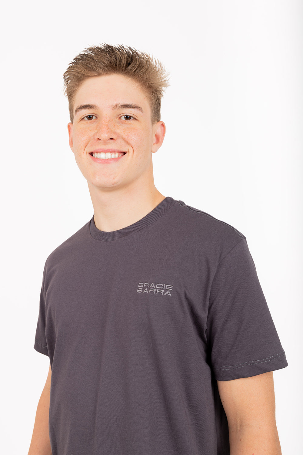 Camiseta Emblem - Cinza Escuro