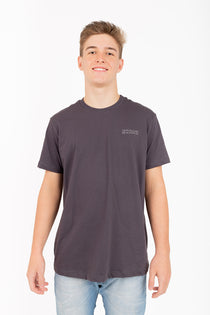 Camiseta Emblem - Cinza Escuro